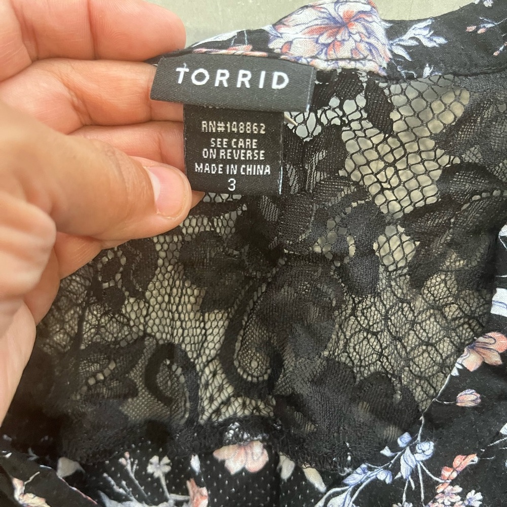 Torrid bundle pack 3 dresses 1 top size 3 - Picture 9 of 13